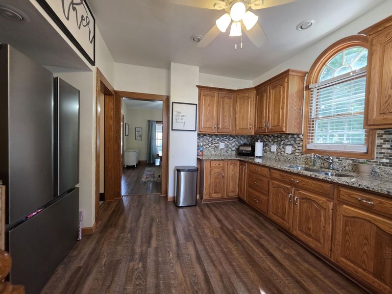 512 W Benton Street, Wapakoneta, OH 45895 Photo 11