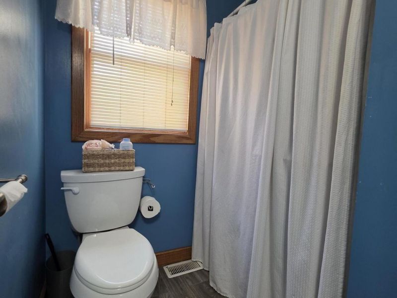 512 W Benton Street, Wapakoneta, OH 45895 Photo 18