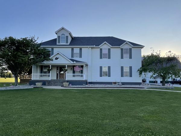 1311 N Lincoln Avenue, Wapakoneta, OH 45895