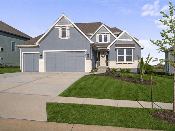 17929 Manor Street, Overland Park, KS 66085