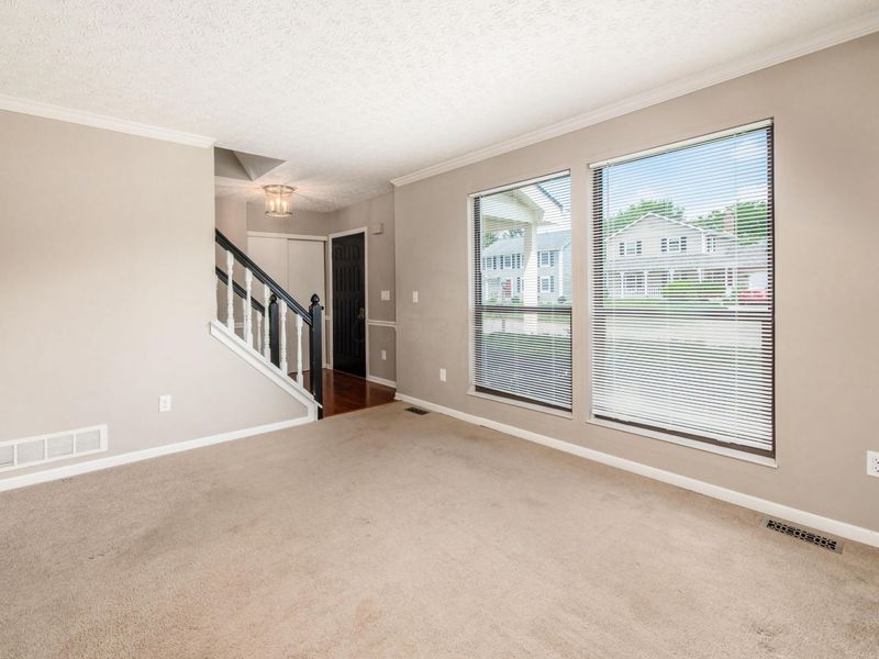 4947 Hollow Oak Court, Hilliard, OH 43026 Photo 7