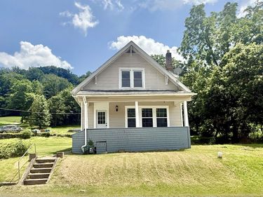 1095 PARKVIEW Road, Grafton, WV 26354