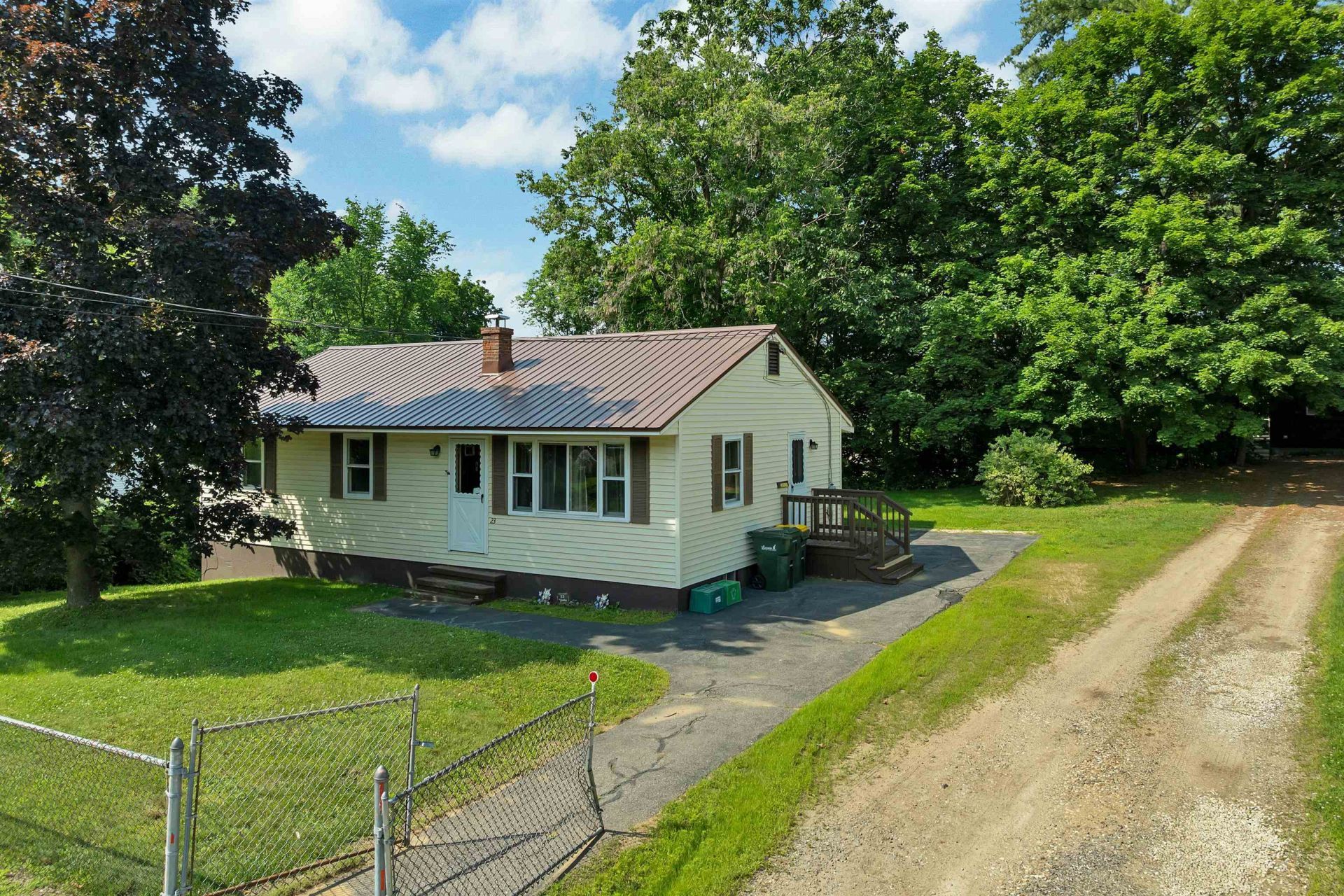 23 Merrimac Street, Laconia, NH 03246 Main Photo