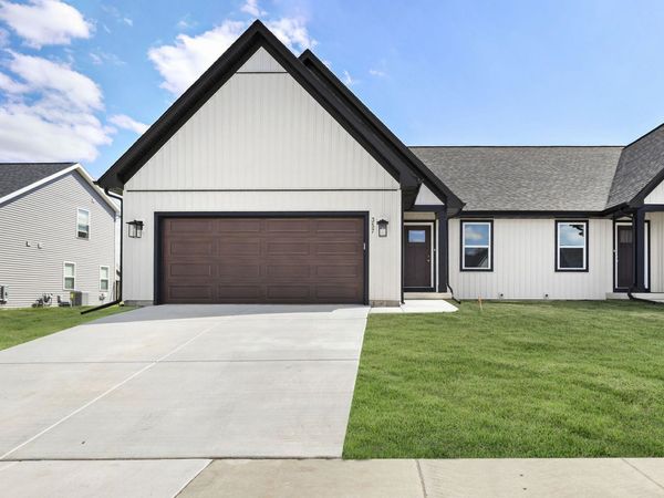 357 Lilac Lane, Unit 69, Stoughton, WI 53589