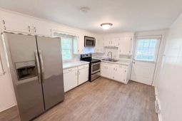 1502 Pine Street  photo 4