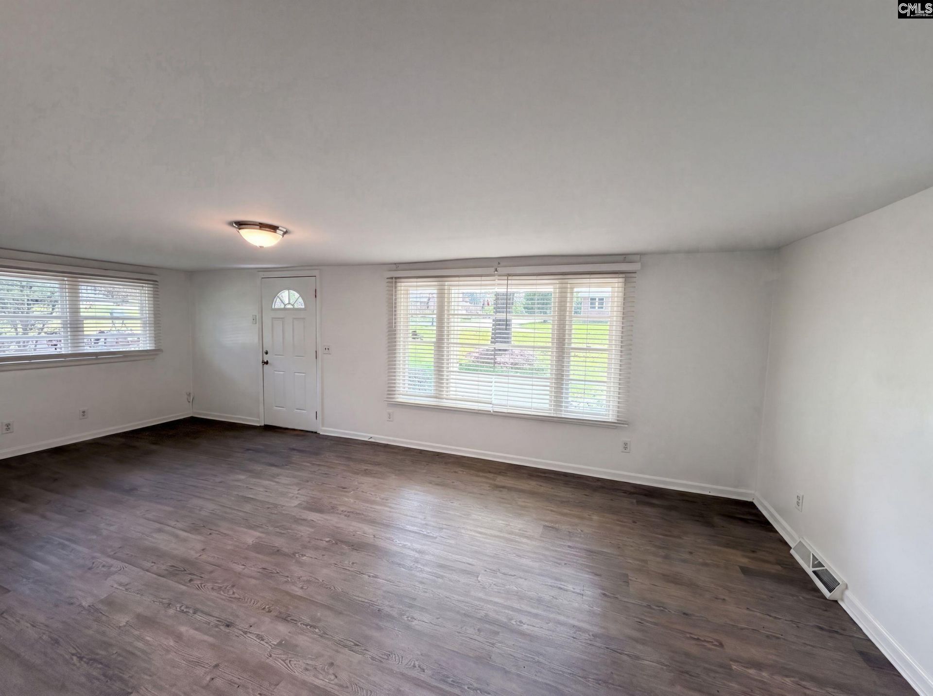 1502 Pine Street  Photo 4