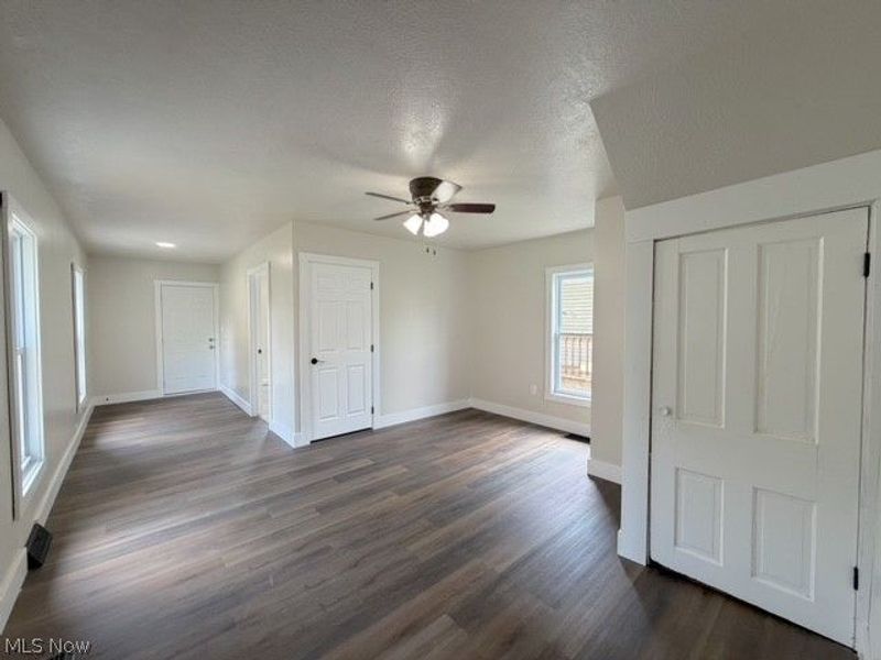404 5th Street NW, New Philadelphia, OH 44663 Photo 4