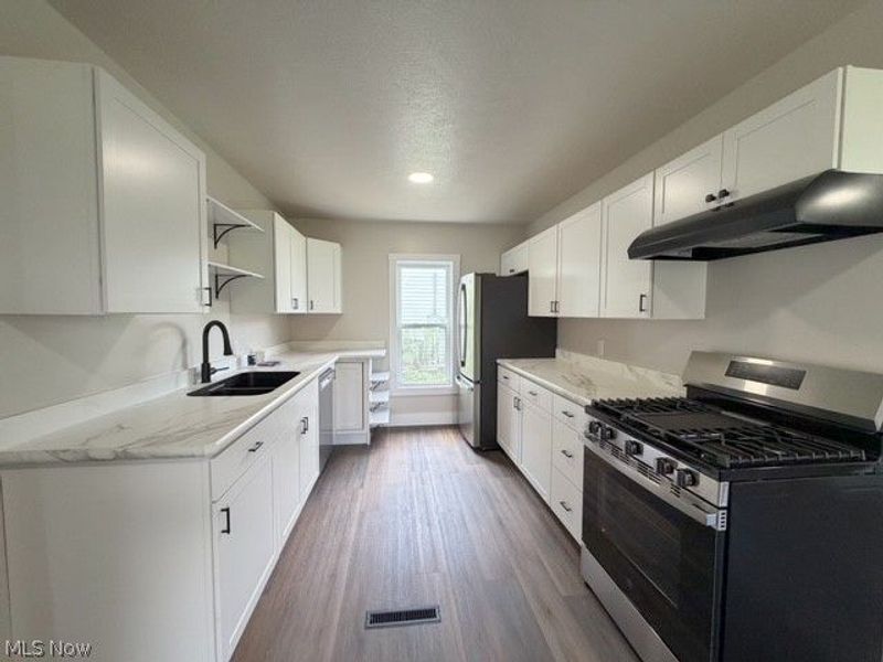 404 5th Street NW, New Philadelphia, OH 44663 Photo 7