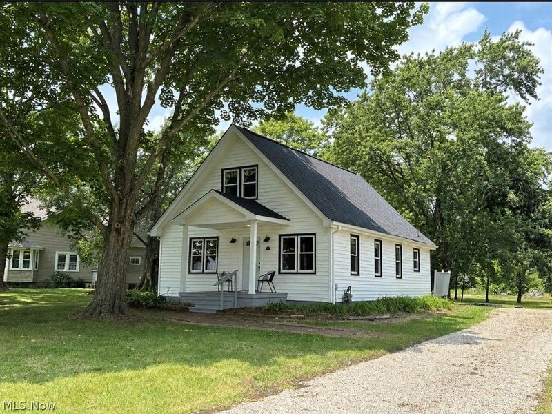 2721 E River Road, Newton Falls, OH 44444 Photo 1
