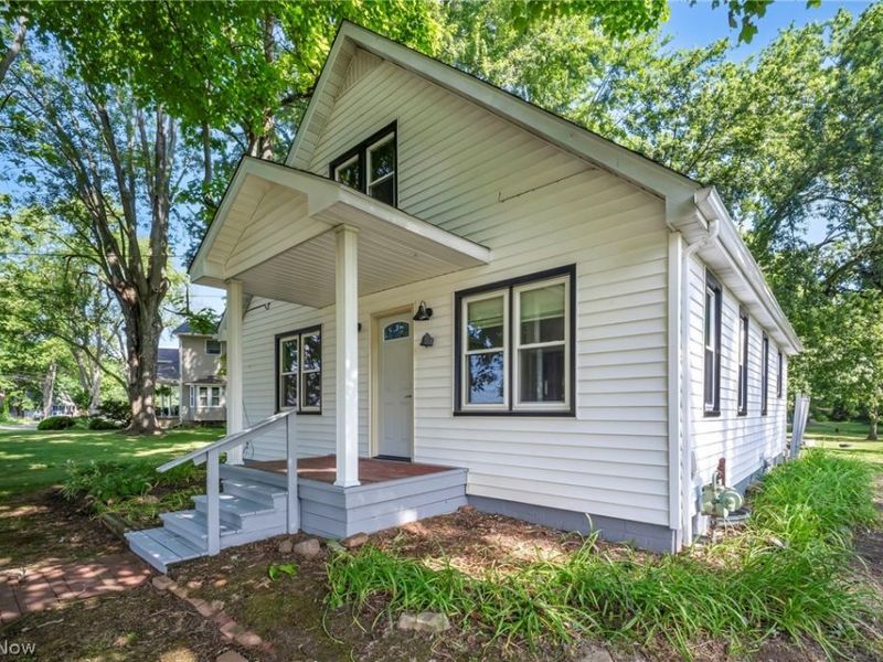 2721 E River Road, Newton Falls, OH 44444 Photo 2