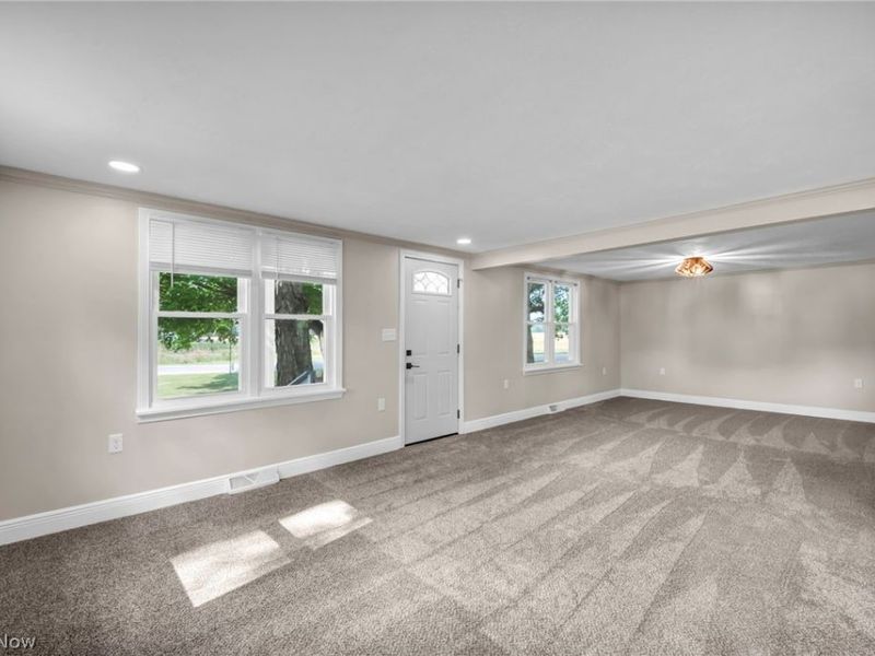 2721 E River Road, Newton Falls, OH 44444 Photo 3