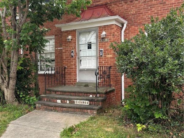 13518 Cedar Road, University Heights, OH 44118