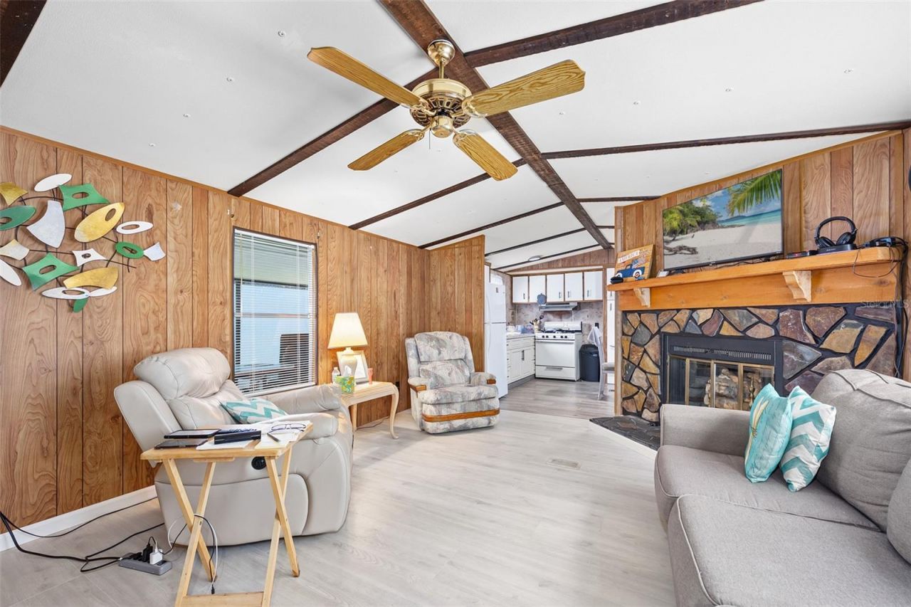 55521 Front Street , Astor, FL 32102 Photo