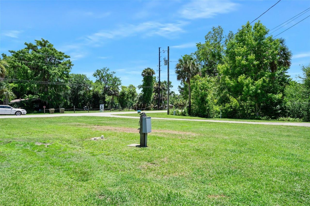 55521 Front Street , Astor, FL 32102 Photo