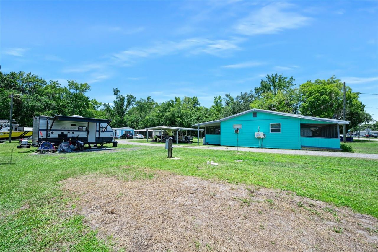 55521 Front Street , Astor, FL 32102 Photo