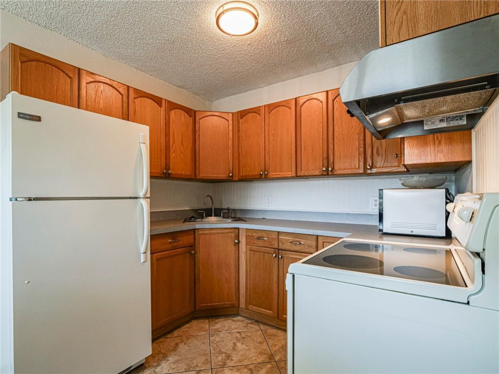 923 22nd Place, Unit 219, Vero Beach, FL 32960 Photo
