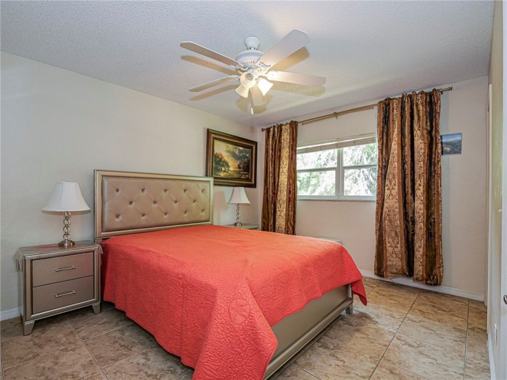 923 22nd Place, Unit 219, Vero Beach, FL 32960 Photo