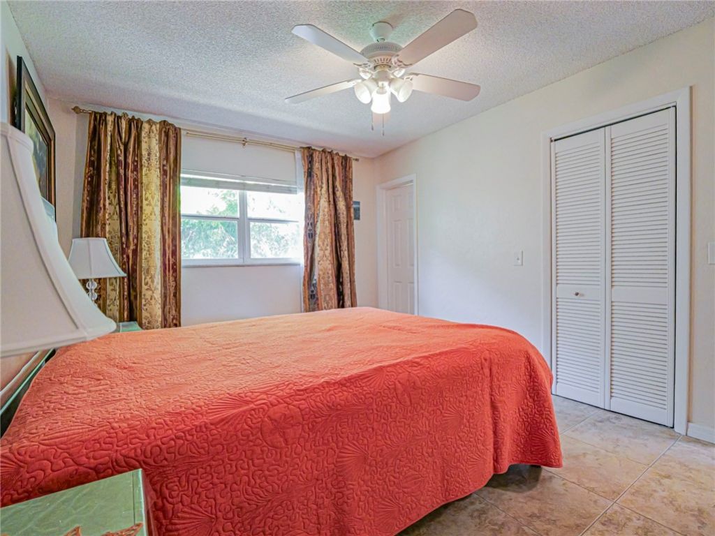 923 22nd Place, Unit 219, Vero Beach, FL 32960 Photo
