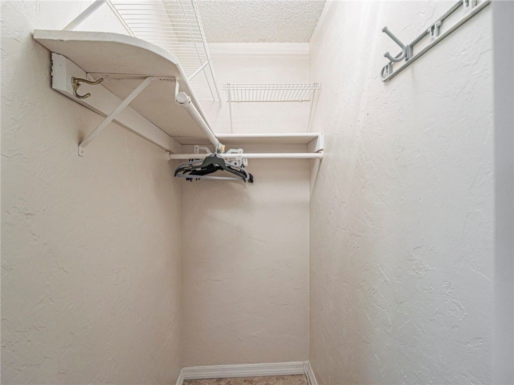923 22nd Place, Unit 219, Vero Beach, FL 32960 Photo