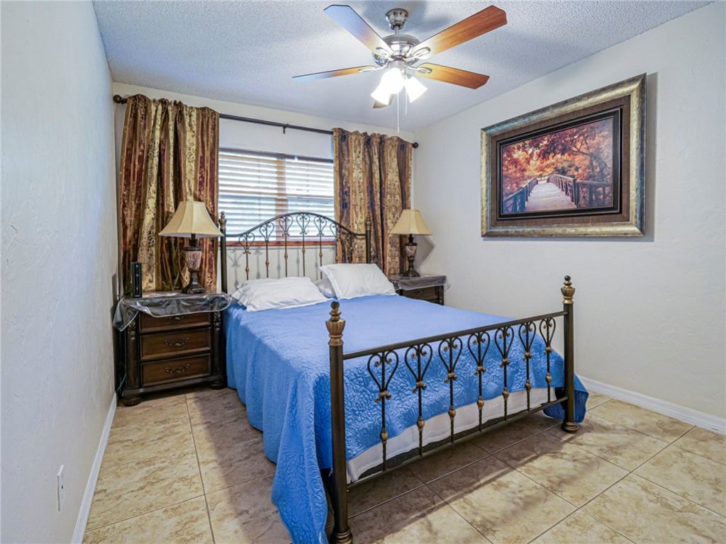 923 22nd Place, Unit 219, Vero Beach, FL 32960 Photo