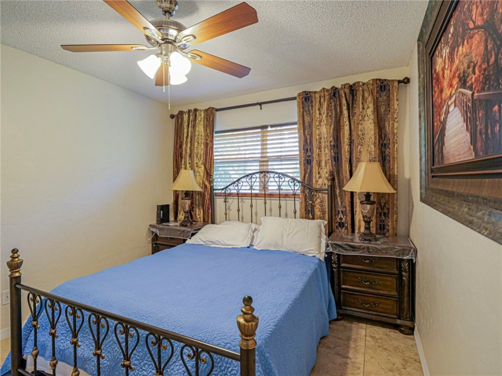 923 22nd Place, Unit 219, Vero Beach, FL 32960 Photo