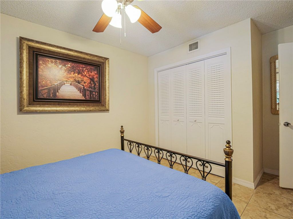 923 22nd Place, Unit 219, Vero Beach, FL 32960 Photo
