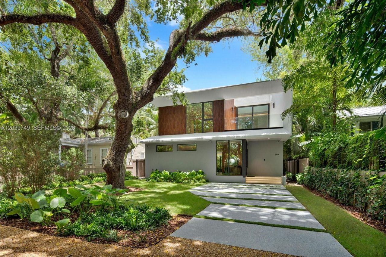 3579 Avocado Ave, Miami, FL 33133 Photo