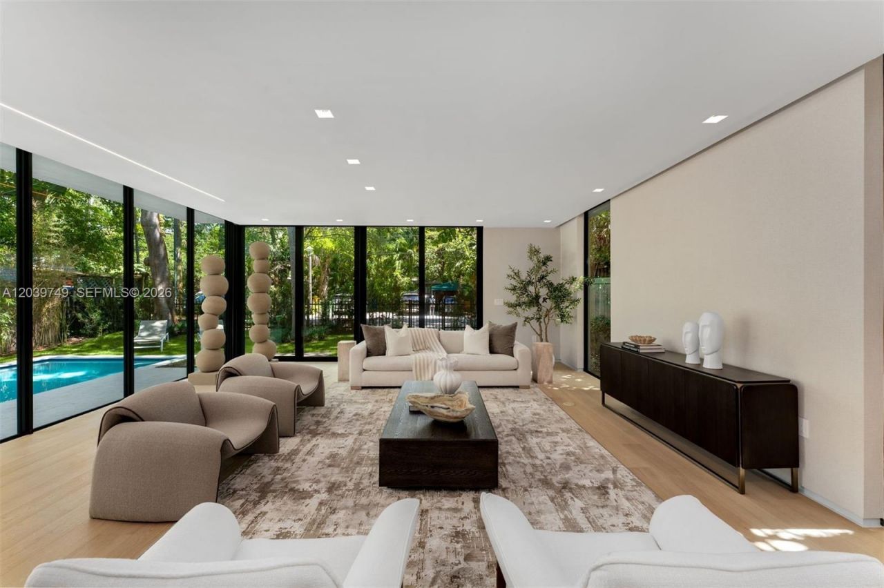 3579 Avocado Ave, Miami, FL 33133 Photo