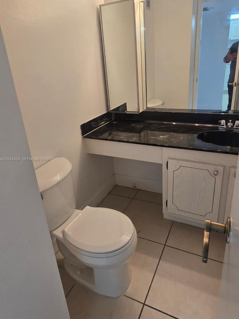 1901 Brickell Ave , Unit B1007, Miami, FL 33129 Photo
