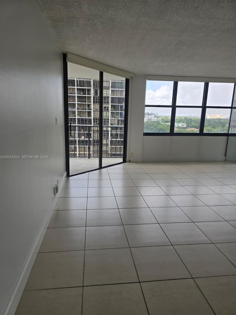 1901 Brickell Ave , Unit B1007, Miami, FL 33129 Photo