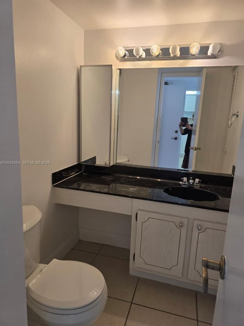 1901 Brickell Ave , Unit B1007, Miami, FL 33129 Photo