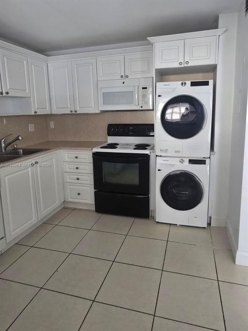 1901 Brickell Ave , Unit B1007, Miami, FL 33129 Photo