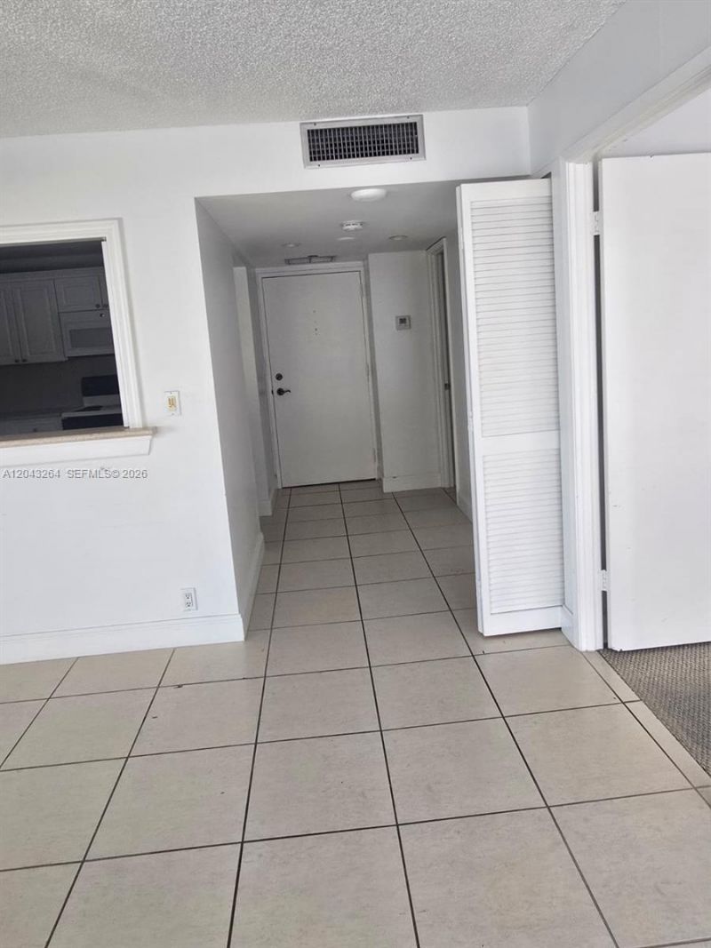 1901 Brickell Ave , Unit B1007, Miami, FL 33129 Photo