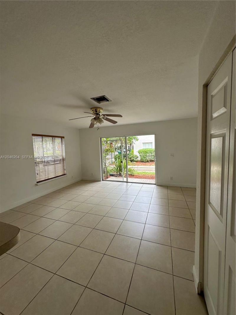 2615 SW 100th Ave, Unit 2615, Miramar, FL 33025 Photo