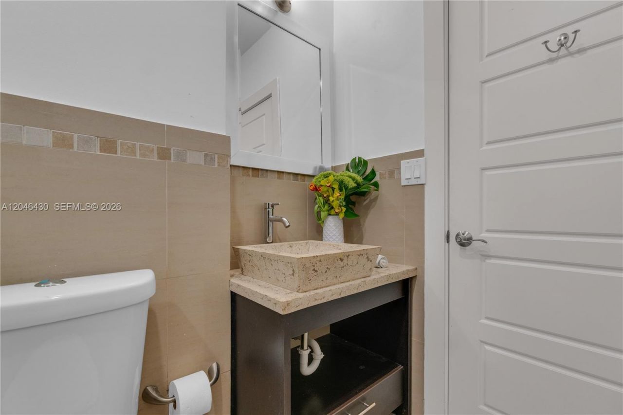 549 NE 12th Ave , Unit 1, Fort Lauderdale, FL 33301 Photo