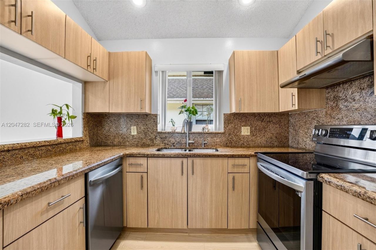 4495 NW 99th Ave, Sunrise, FL 33351 Photo