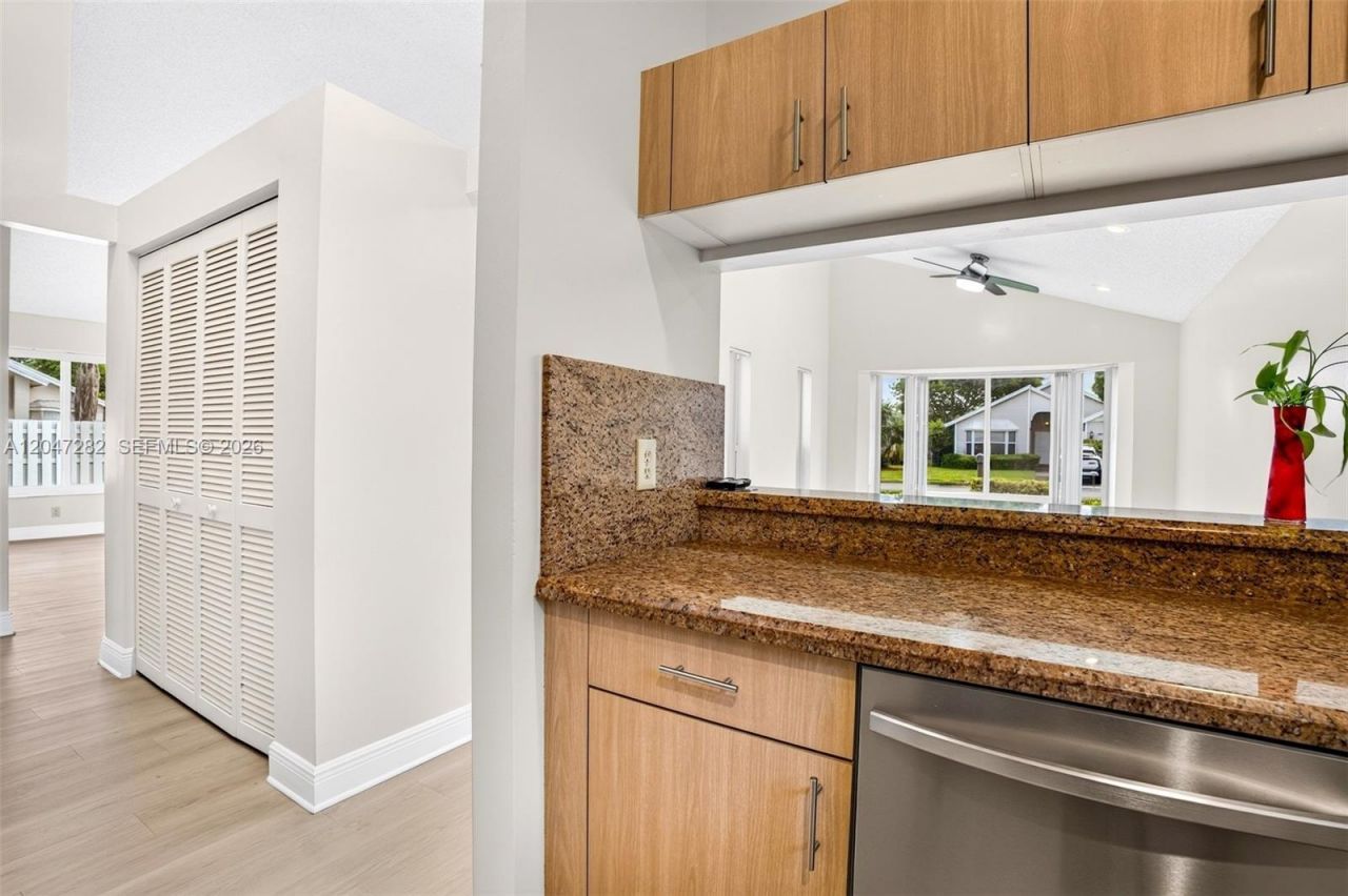 4495 NW 99th Ave, Sunrise, FL 33351 Photo