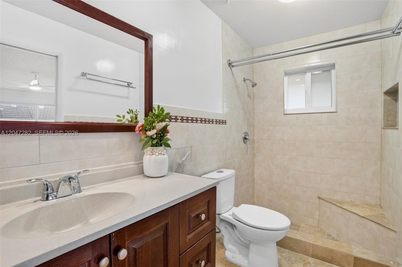 4495 NW 99th Ave, Sunrise, FL 33351 Photo