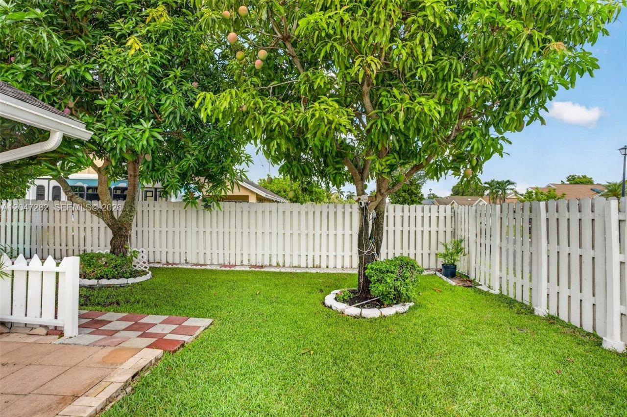 4495 NW 99th Ave, Sunrise, FL 33351 Photo