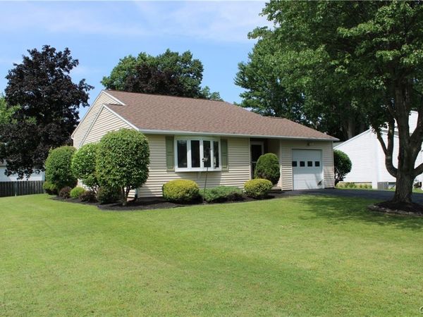 101 Lyford Lane , Minoa, NY 13116
