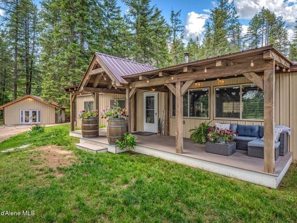 477 Holley Glen Rd , Priest River, ID 83856