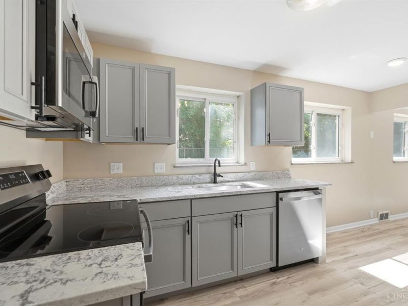 8844 Mockingbird Lane, Springfield Twp., OH 45231 Photo 10