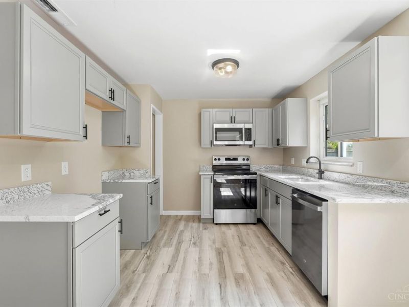 8844 Mockingbird Lane, Springfield Twp., OH 45231 Photo 8