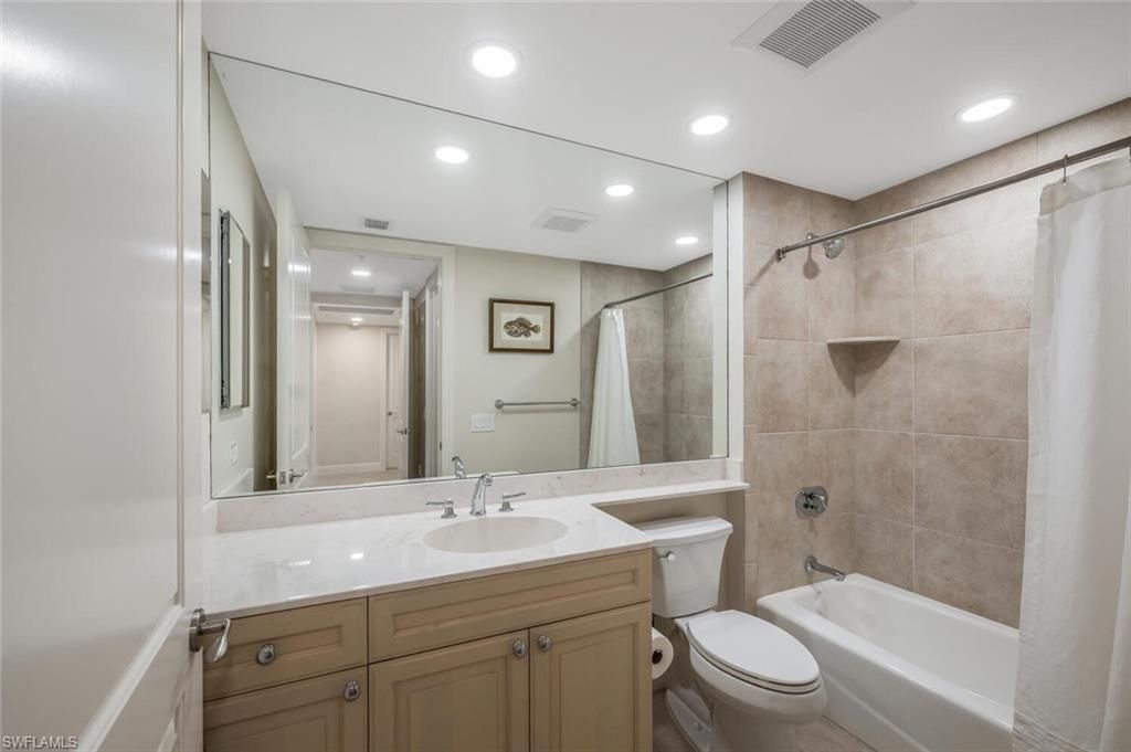 23850 Via Italia Cir , Unit 204, Estero, FL 34134 Photo