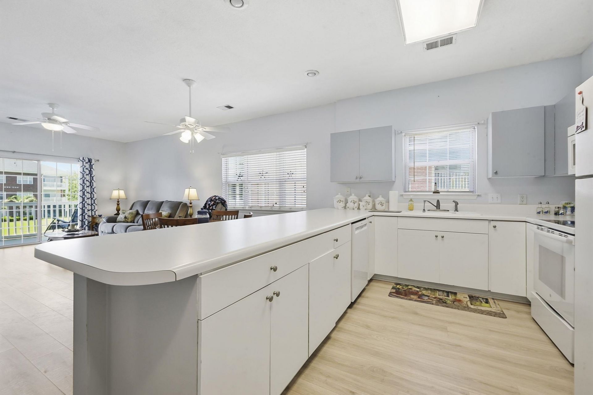 3923 Gladiola Ct.  Photo 4