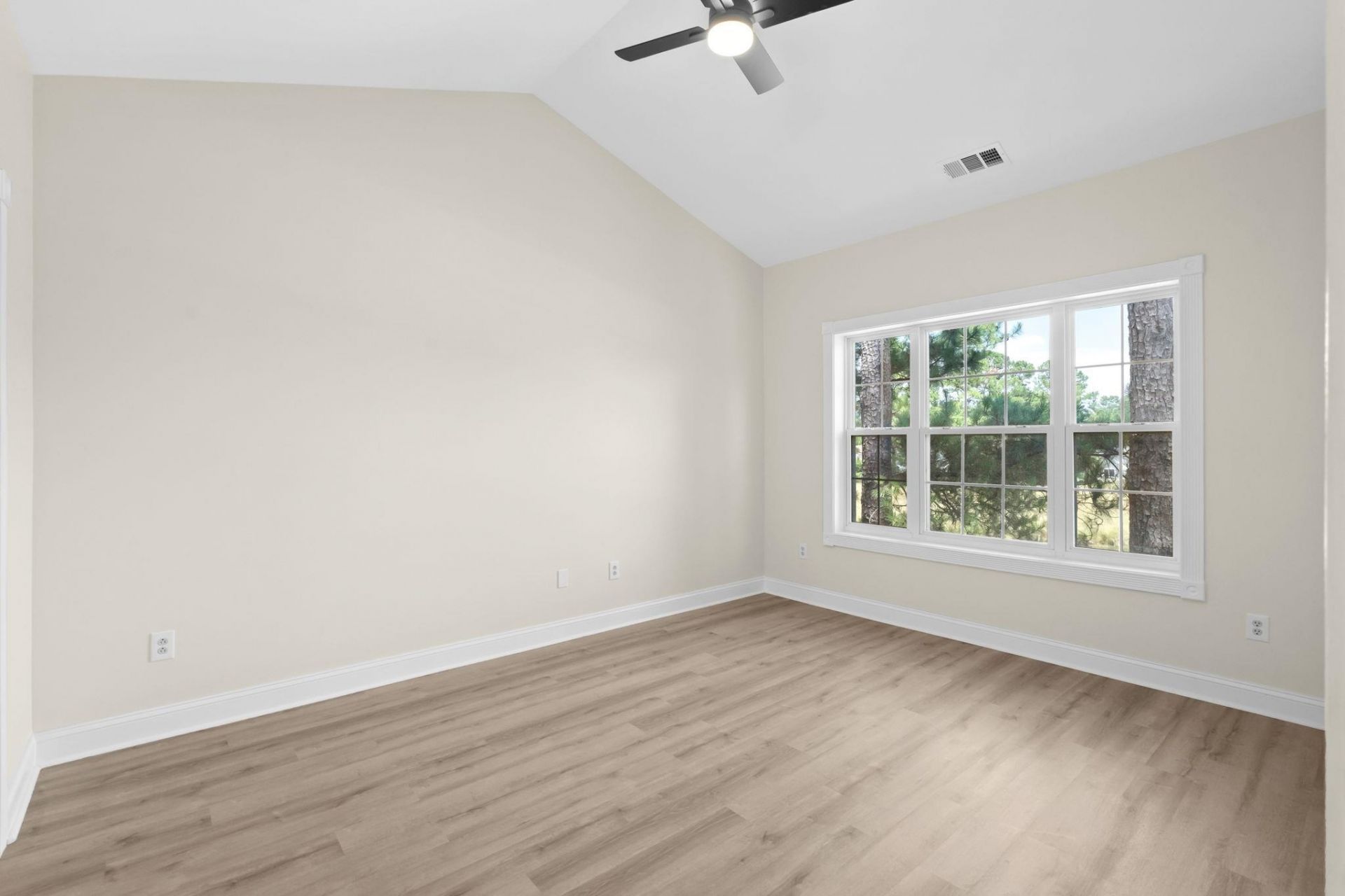 109 South Shore Blvd.  Photo 22