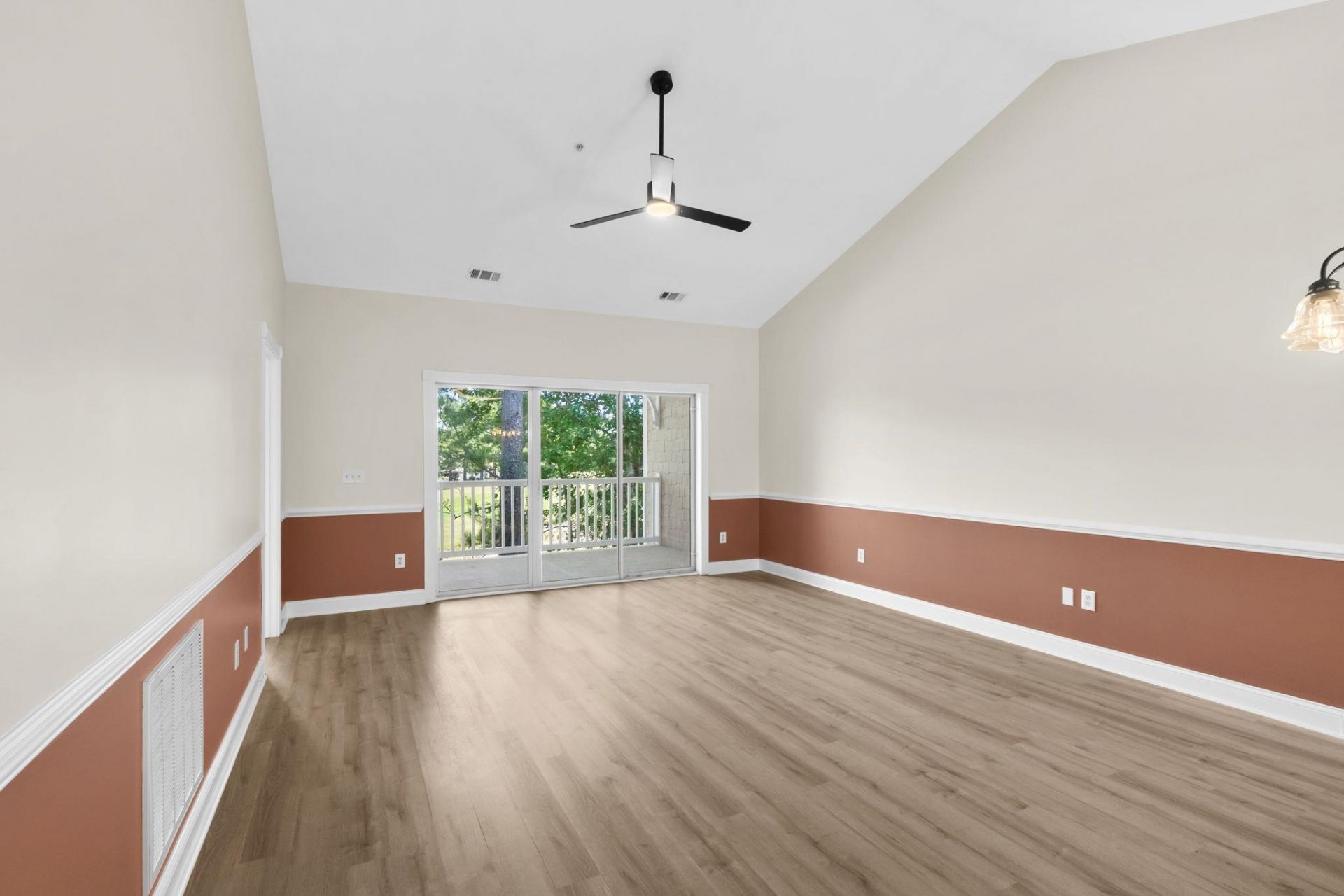 109 South Shore Blvd.  Photo 4