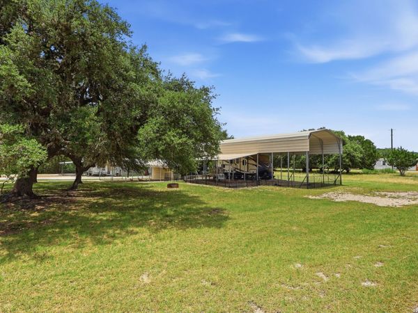 128 PRIVATE ROAD 1512, Bandera, TX 78003