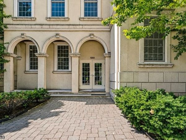180 Edgewater Rd, Cliffside Park, NJ 07010