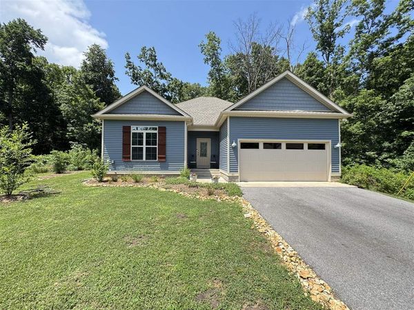 95 Vance Drive , Scottsville, KY 42164